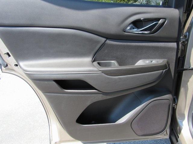 used 2023 GMC Acadia car, priced at $31,700