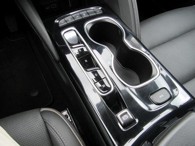 used 2021 Buick Envision car, priced at $22,827