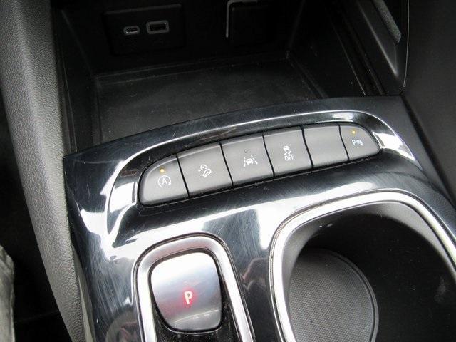 used 2021 Buick Envision car, priced at $22,827