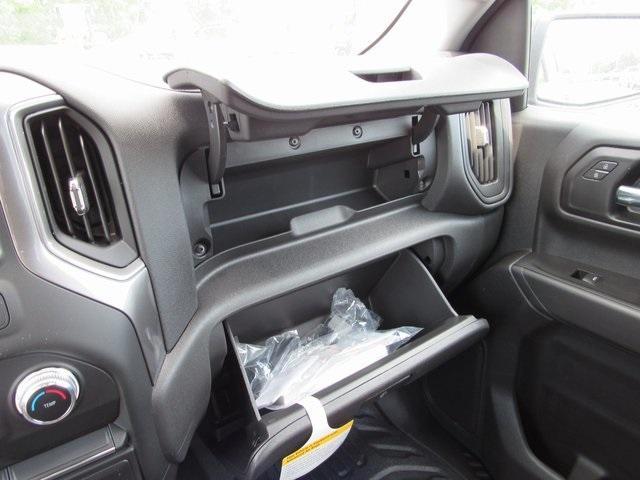 new 2025 GMC Sierra 1500 car, priced at $45,725