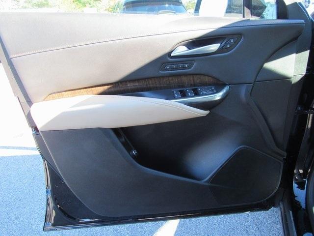 used 2024 Cadillac XT4 car, priced at $32,900
