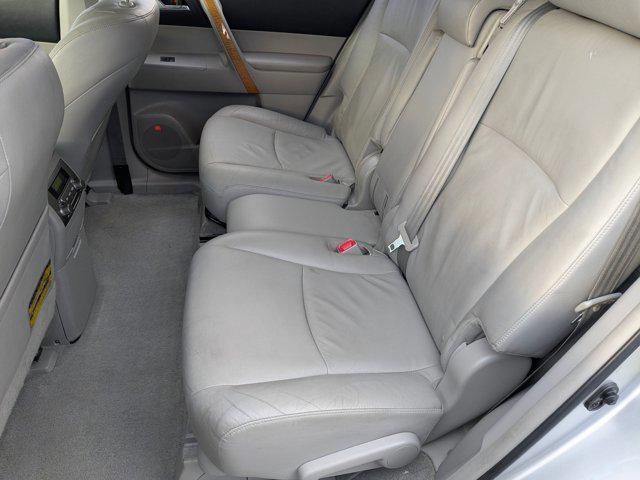 used 2010 Toyota Highlander Hybrid car, priced at $10,522