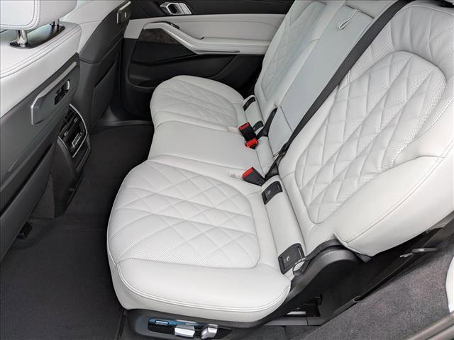 new 2026 BMW X7 car, priced at $92,725