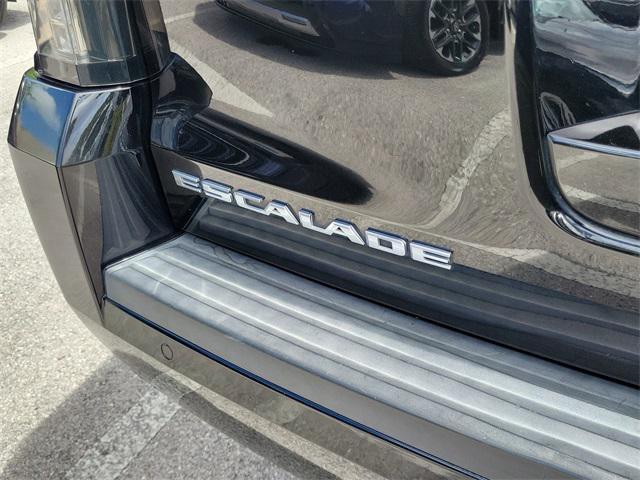 used 2015 Cadillac Escalade ESV car, priced at $20,990