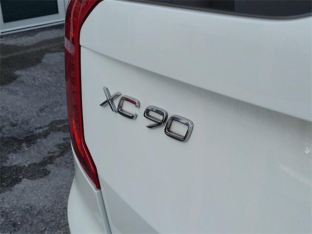 used 2020 Volvo XC90 car, priced at $24,390