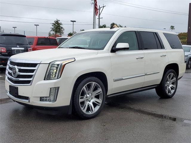 used 2015 Cadillac Escalade car, priced at $27,990