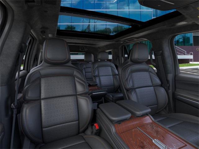 new 2025 Lincoln Navigator car, priced at $118,490