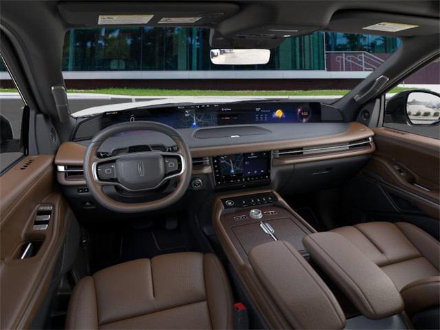 new 2025 Lincoln Navigator car, priced at $102,735