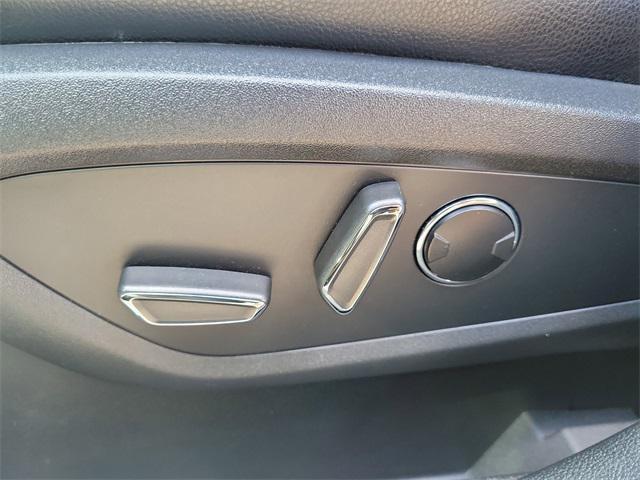 used 2023 Lincoln Nautilus car, priced at $27,990