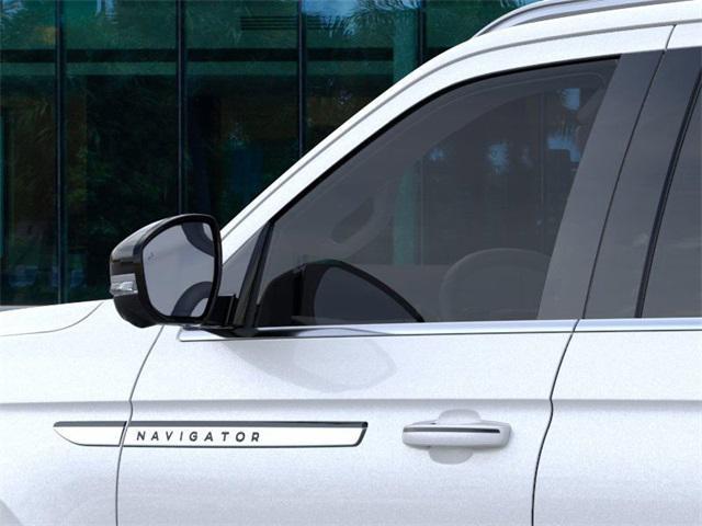 new 2025 Lincoln Navigator car, priced at $103,440