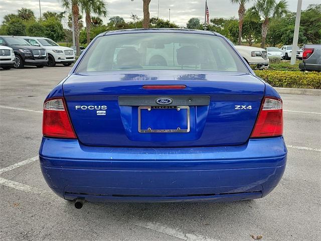 used 2005 Ford Focus car, priced at $2,990