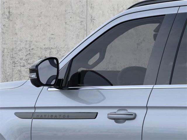 new 2025 Lincoln Navigator car, priced at $112,050