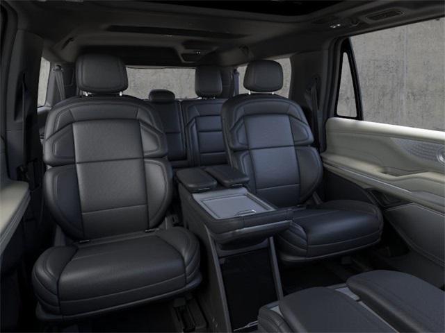 new 2025 Lincoln Navigator car, priced at $112,050