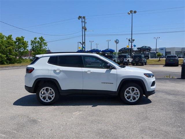 new 2024 Jeep Compass car, priced at $29,206