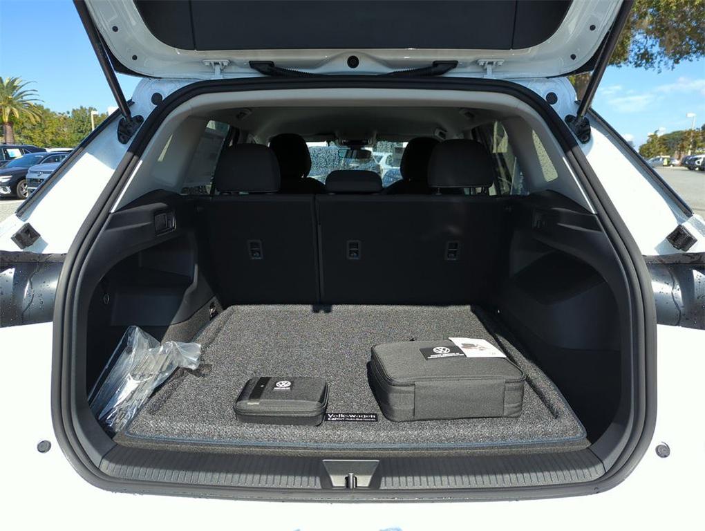 new 2026 Volkswagen Tiguan car, priced at $32,376