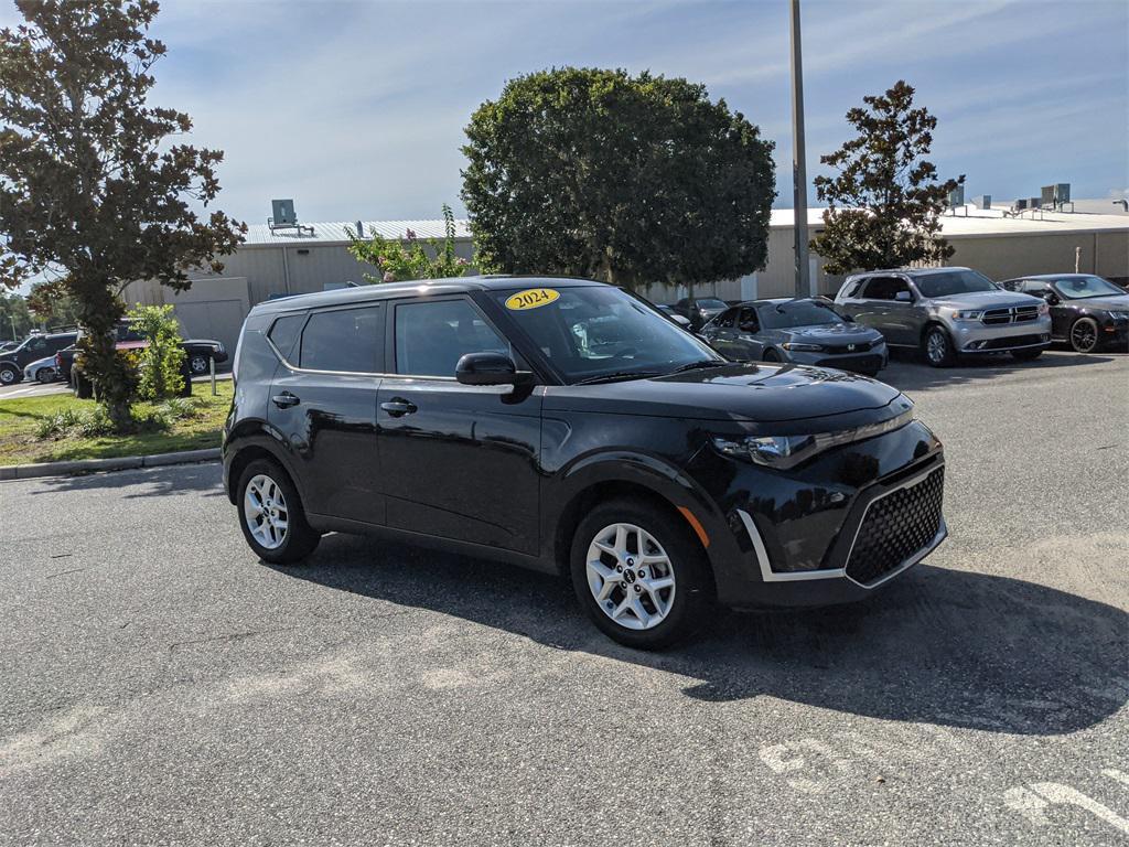 used 2024 Kia Soul car, priced at $16,634