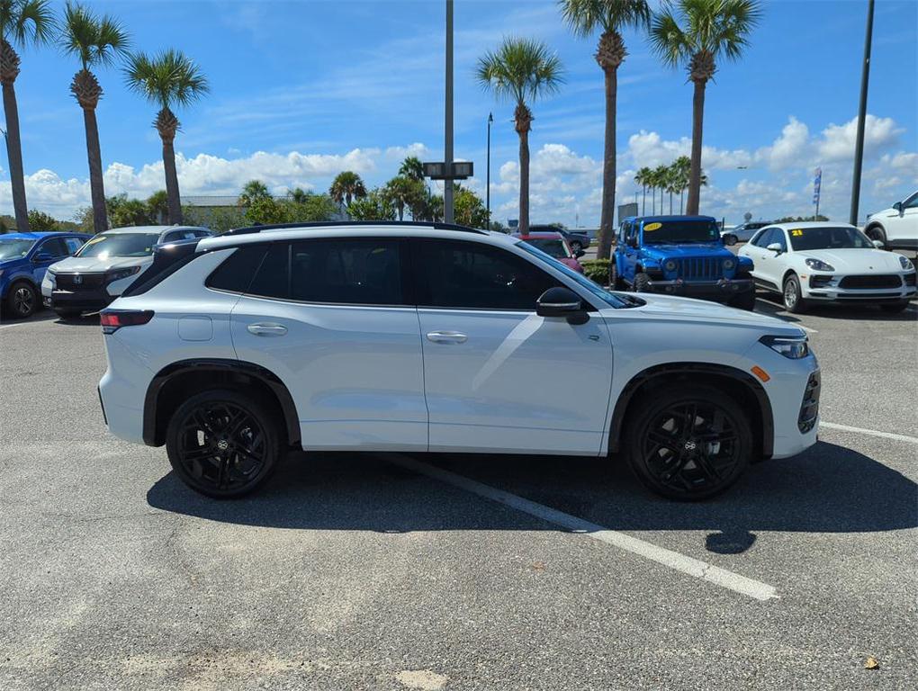 new 2025 Volkswagen Tiguan car, priced at $38,046