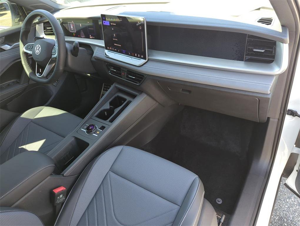 new 2025 Volkswagen Tiguan car, priced at $38,046