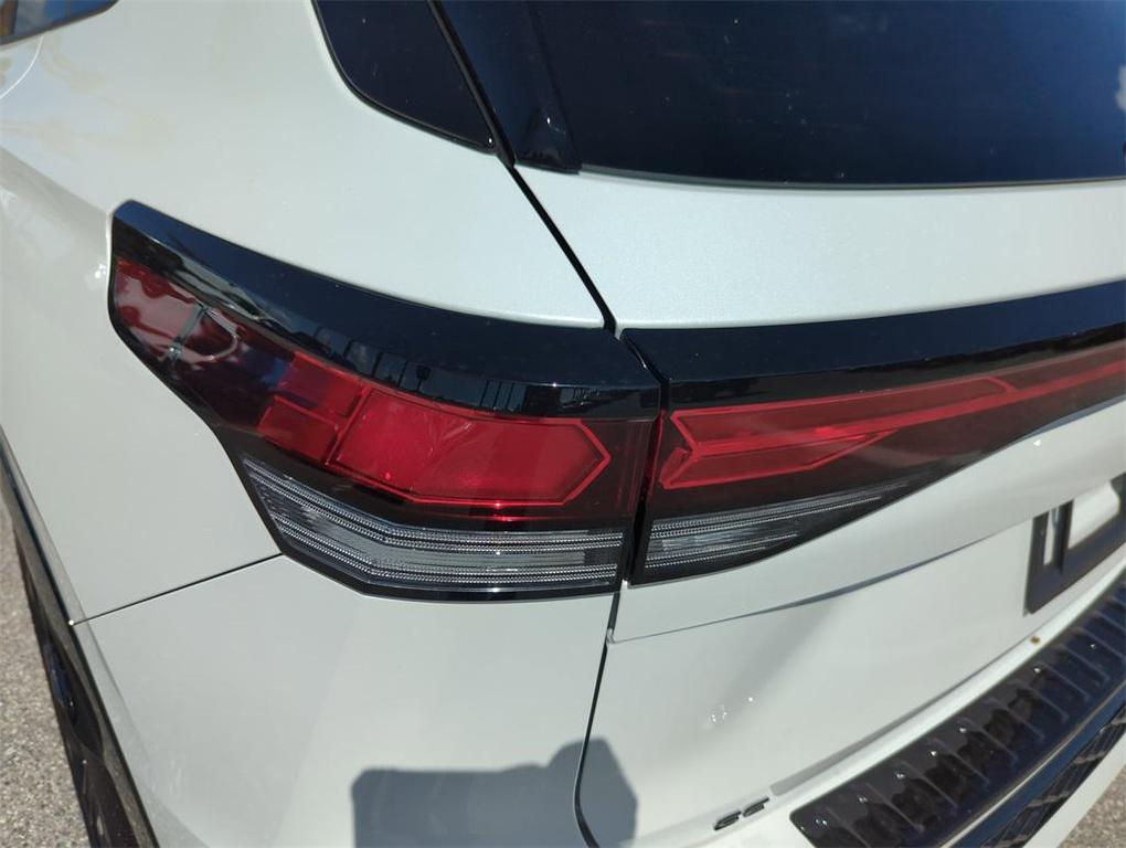 new 2025 Volkswagen Tiguan car, priced at $38,046