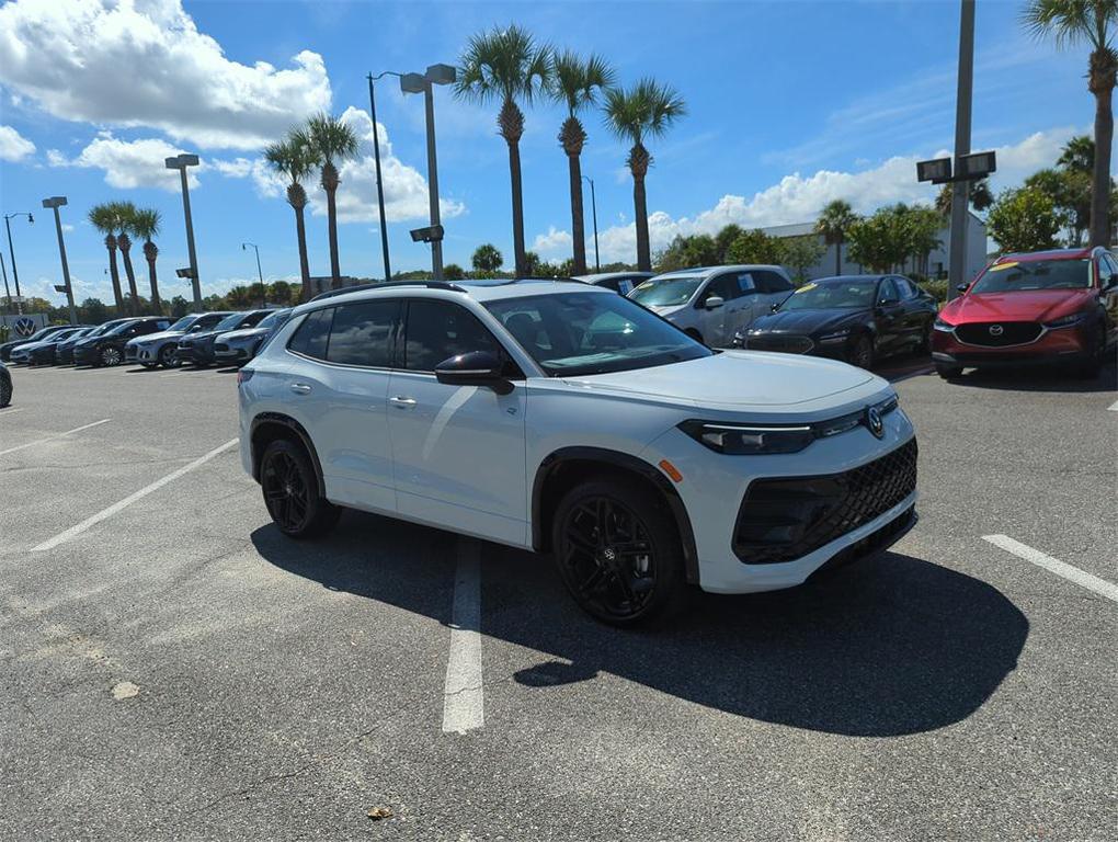 new 2025 Volkswagen Tiguan car, priced at $38,046