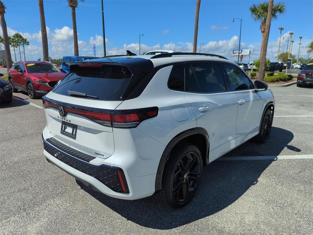 new 2025 Volkswagen Tiguan car, priced at $38,046