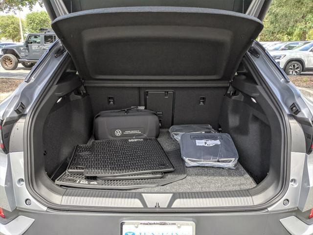 new 2025 Volkswagen ID.4 car, priced at $49,347