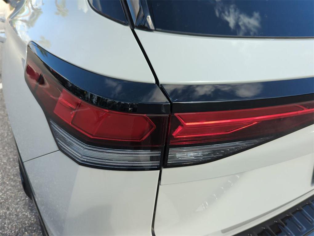 new 2025 Volkswagen Tiguan car, priced at $37,692
