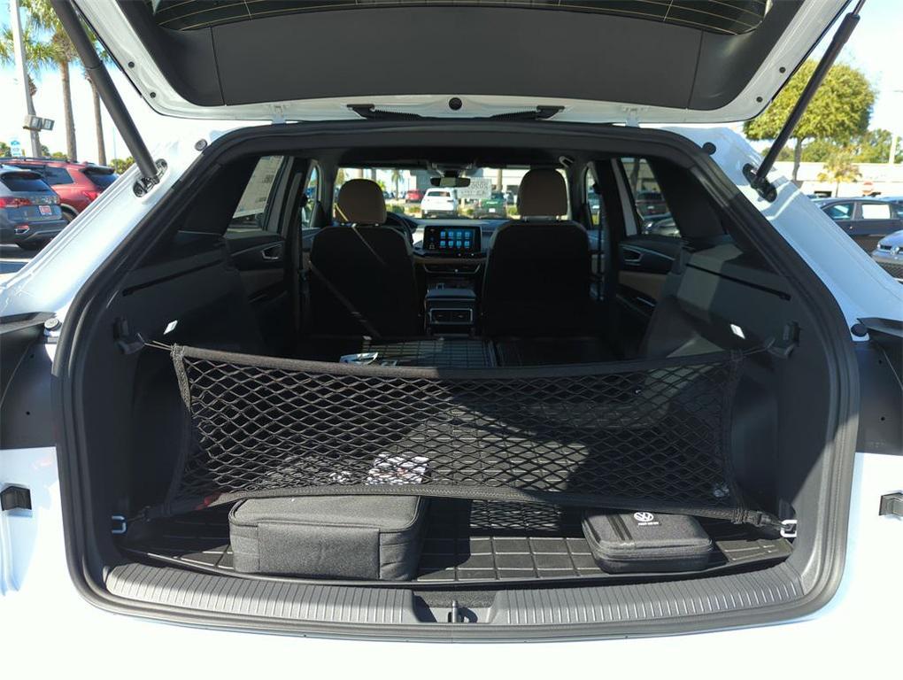 new 2026 Volkswagen Atlas Cross Sport car, priced at $39,450