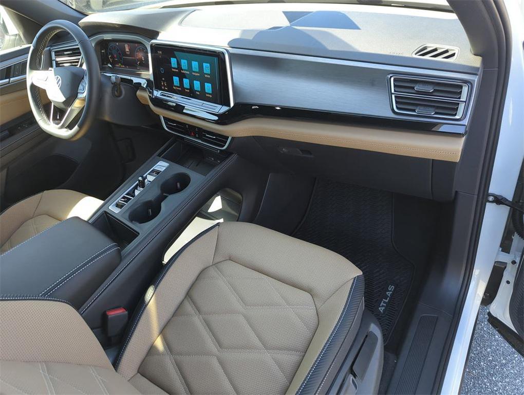 new 2026 Volkswagen Atlas Cross Sport car, priced at $39,450