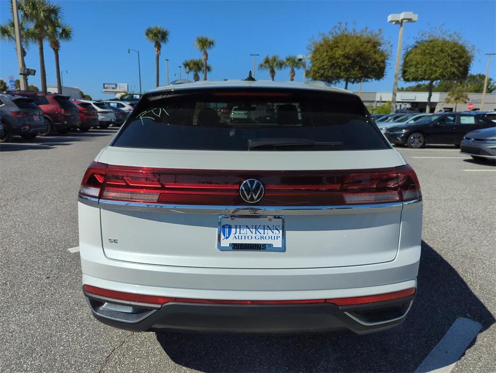 new 2026 Volkswagen Atlas Cross Sport car, priced at $39,450