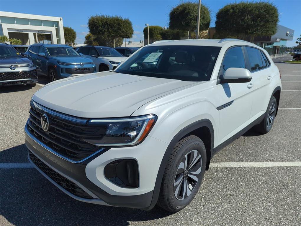 new 2026 Volkswagen Atlas Cross Sport car, priced at $39,450