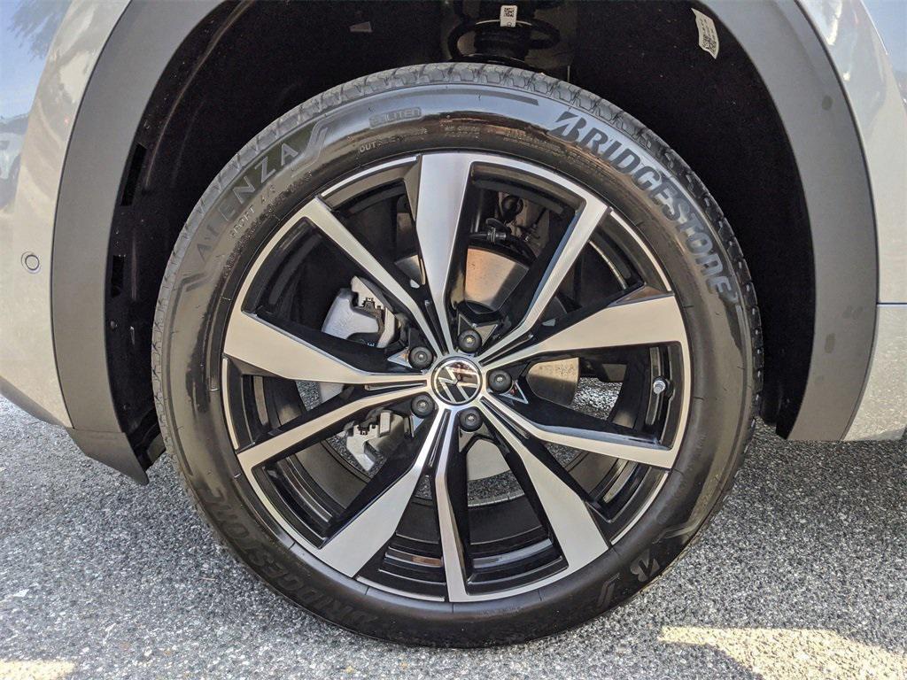 new 2025 Volkswagen Atlas Cross Sport car, priced at $49,896