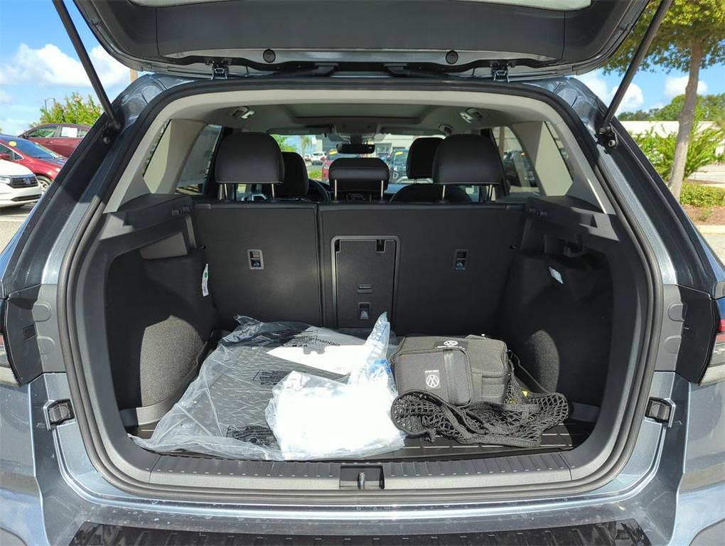 new 2025 Volkswagen Taos car, priced at $36,371