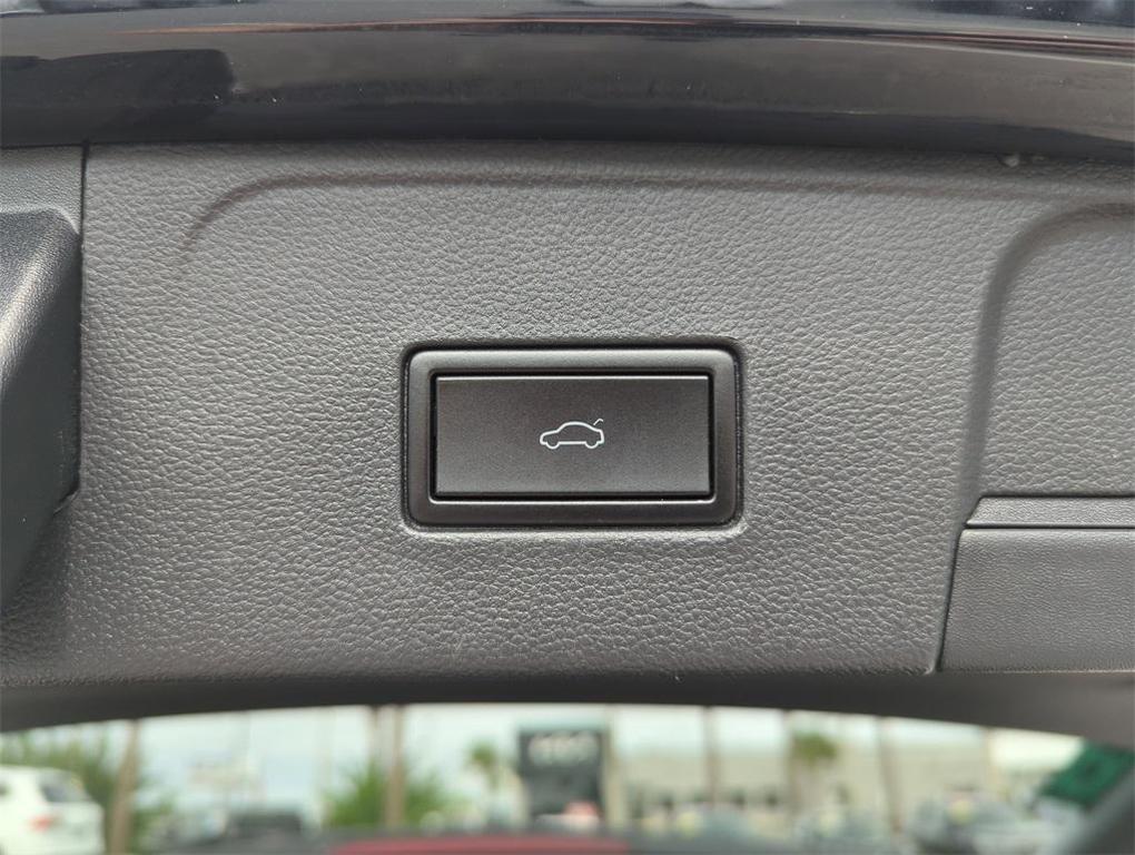 used 2021 Volkswagen Atlas car, priced at $20,824