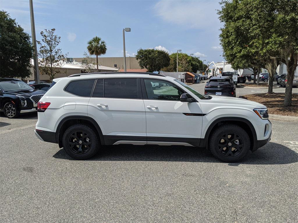 new 2025 Volkswagen Atlas car, priced at $44,240