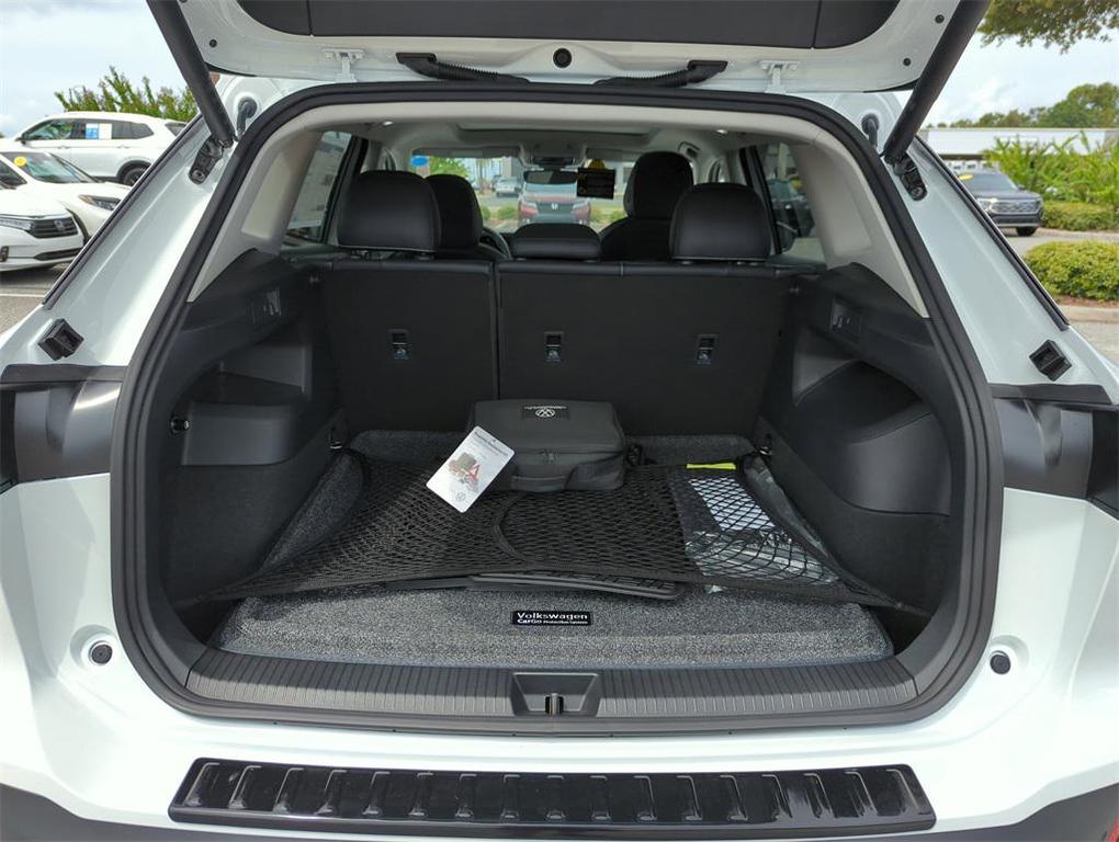new 2025 Volkswagen Tiguan car, priced at $35,505