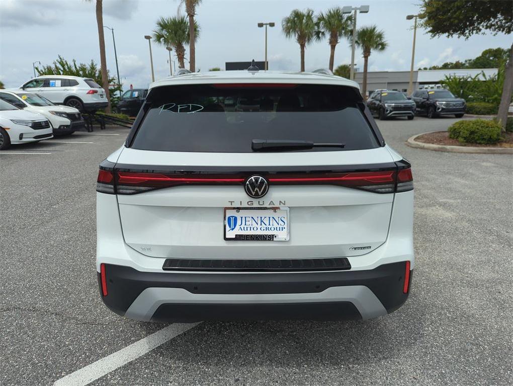 new 2025 Volkswagen Tiguan car, priced at $35,505