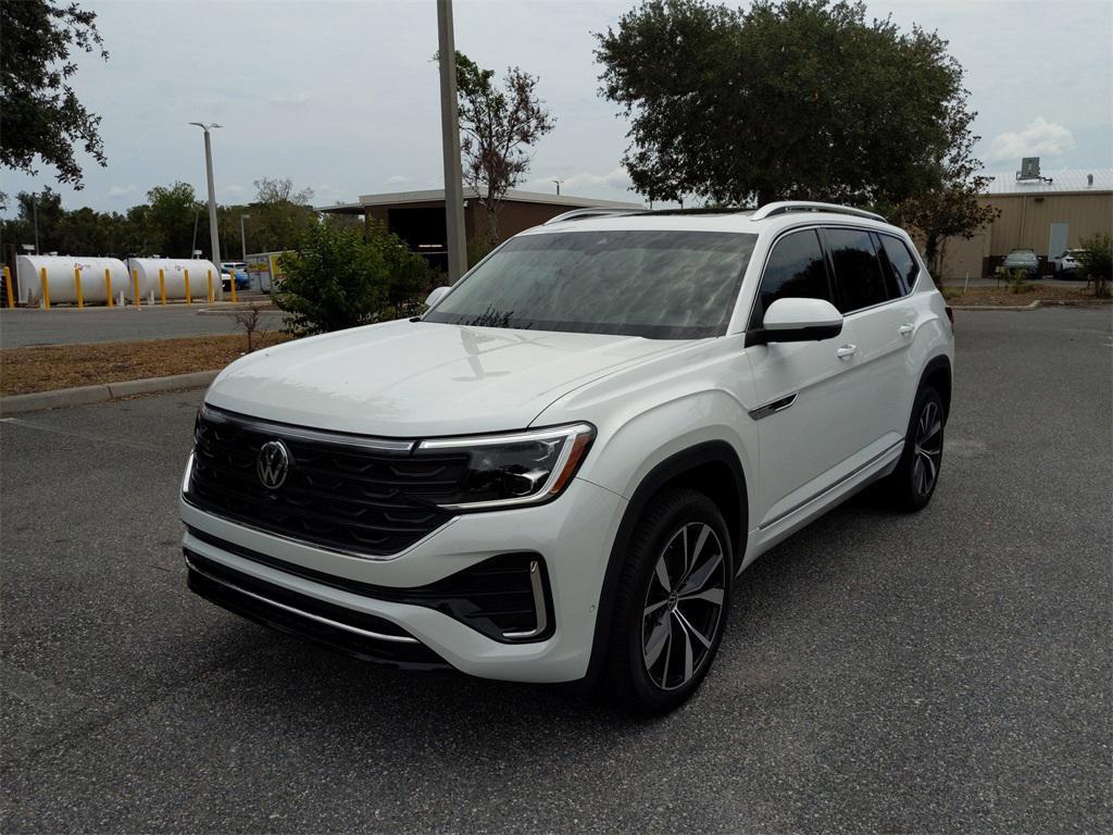 new 2025 Volkswagen Atlas car, priced at $51,525