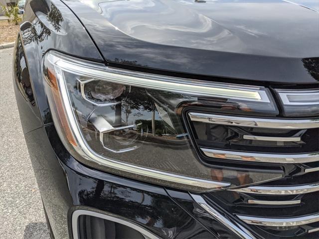 new 2025 Volkswagen Atlas car, priced at $46,170
