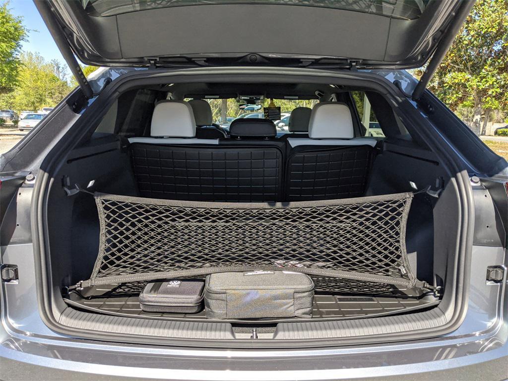 new 2025 Volkswagen Atlas Cross Sport car, priced at $51,017