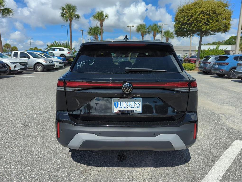 new 2025 Volkswagen Tiguan car, priced at $30,328