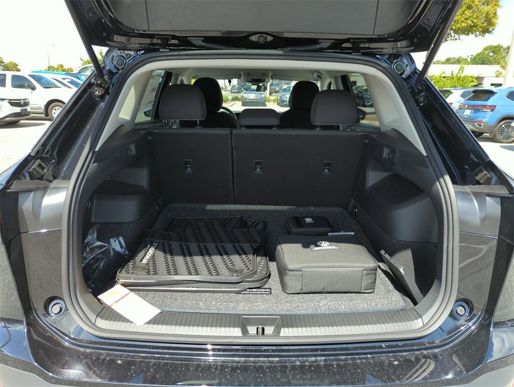 new 2025 Volkswagen Tiguan car, priced at $30,328