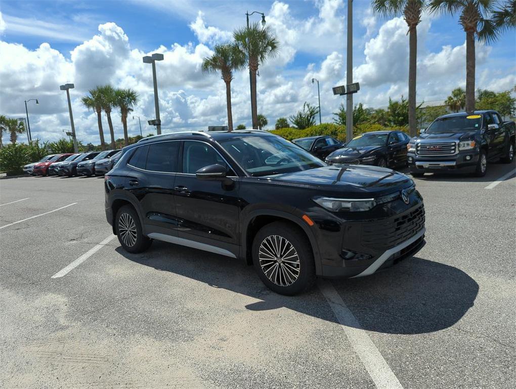 new 2025 Volkswagen Tiguan car, priced at $30,328