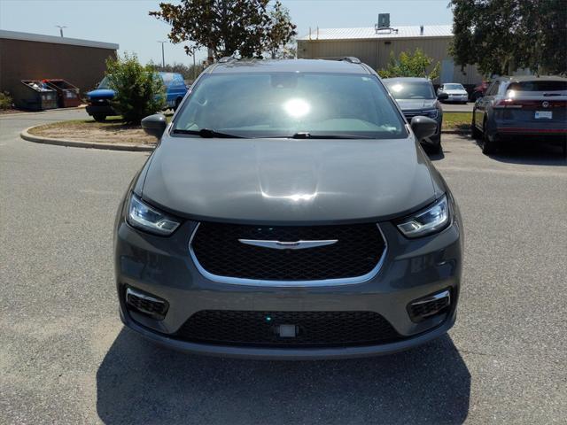 used 2022 Chrysler Pacifica car, priced at $21,651