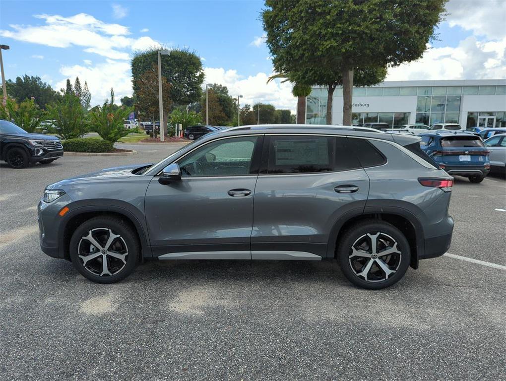 new 2025 Volkswagen Tiguan car, priced at $32,799