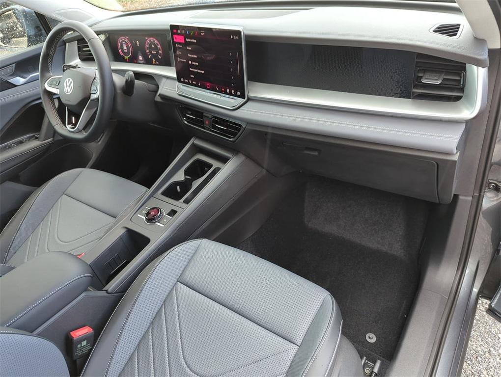 new 2025 Volkswagen Tiguan car, priced at $32,799
