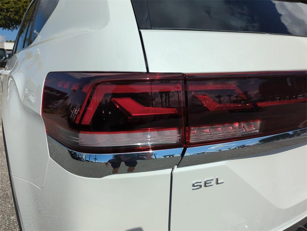 new 2026 Volkswagen Atlas car, priced at $56,221
