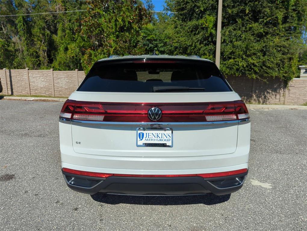 new 2026 Volkswagen Atlas Cross Sport car, priced at $39,635