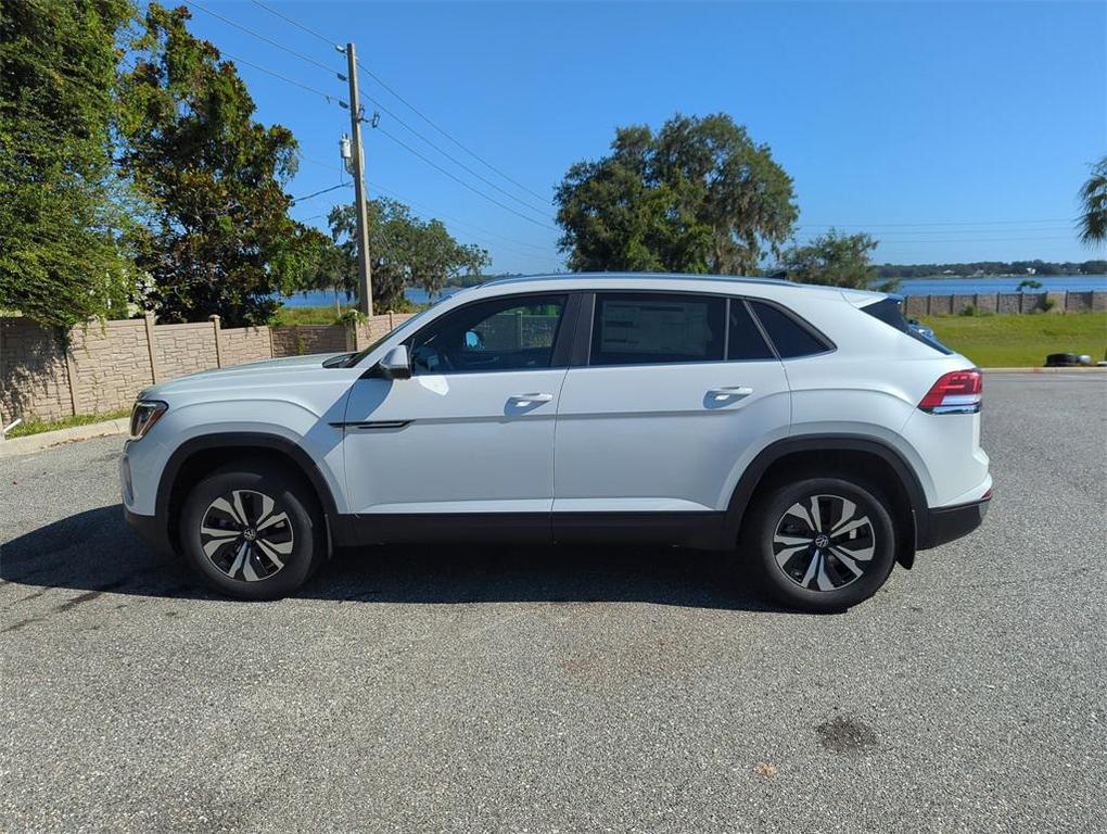 new 2026 Volkswagen Atlas Cross Sport car, priced at $39,635