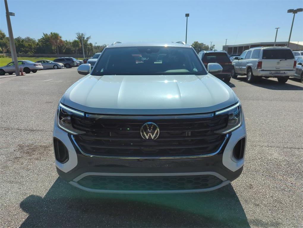new 2026 Volkswagen Atlas Cross Sport car, priced at $39,635
